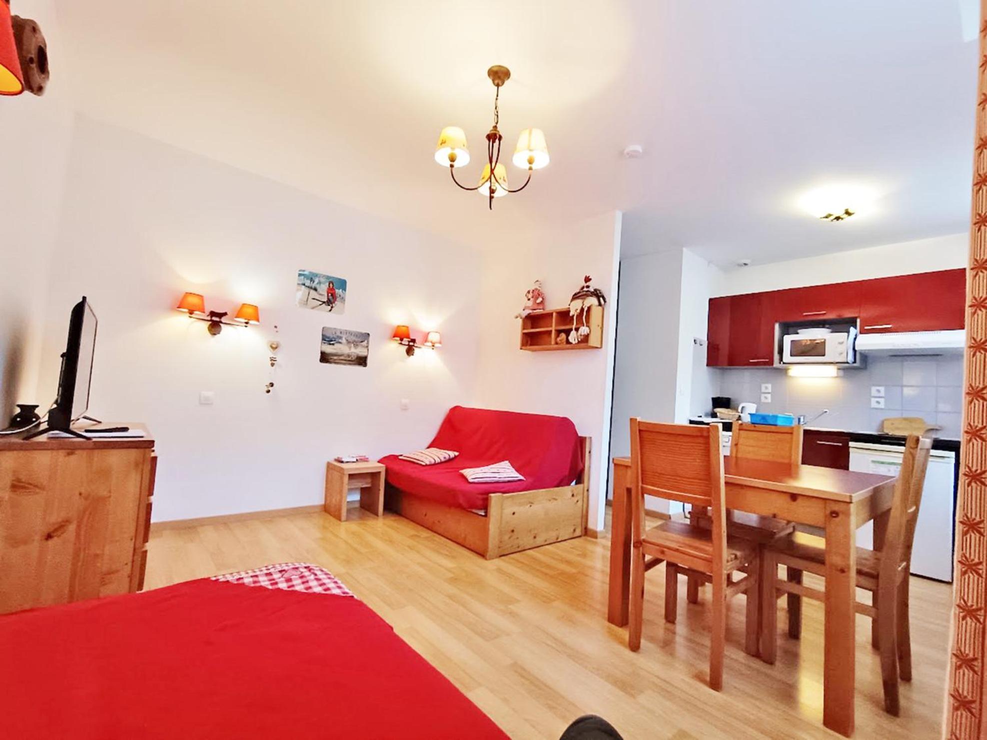Le Bouquetin, Studio, Centre Luchon, Wifi, Casier A Skis, Ascenseur, 3 Personnes Bagnères-de-Luchon Eksteriør billede
